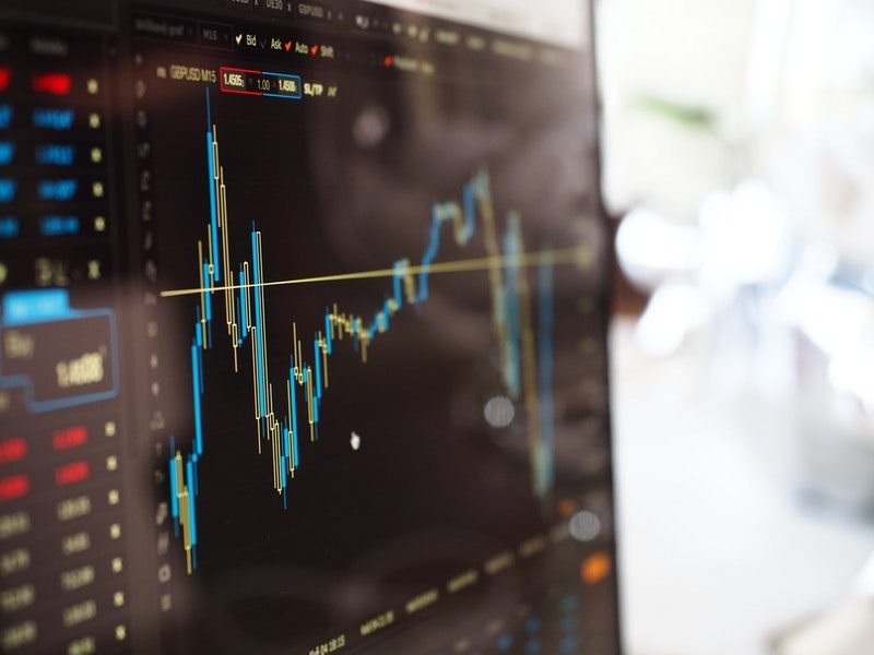 finance graph monitor dashboard_small A monitor displaying a financial graph