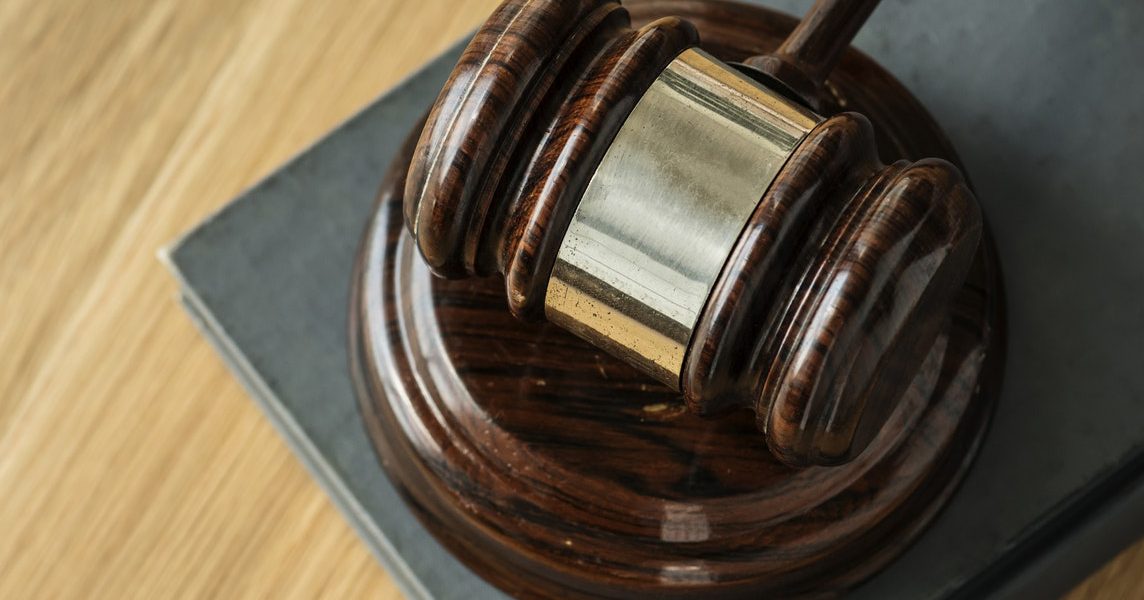 gavel-crop